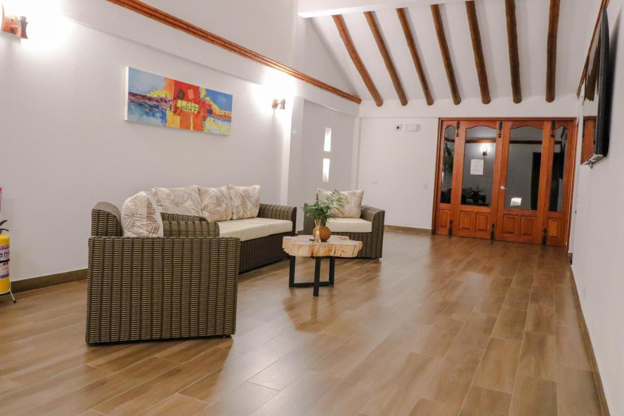 Hotel Las Palmas 莱瓦镇 外观 照片